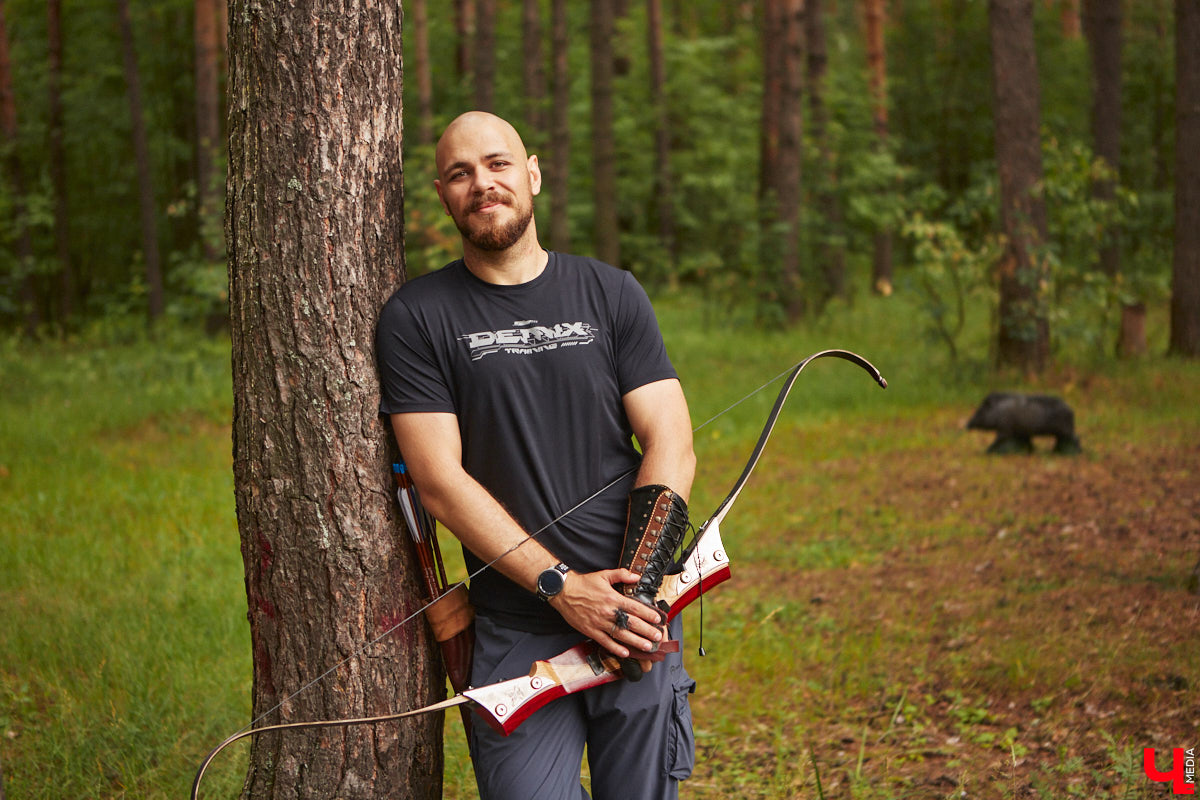 Владимирцы занимаются необычной охотой с     приставкой «эко». Вместо настоящих кабанов и     сусликов они целятся в     мишени     — объемные фигуры диких зверей. И     не     ради забавы. 3D-стрельба из     лука     — официальный вид спорта, который набирает популярность в     том числе среди жителей нашего города. «Ключ-Медиа» побывал на     тренировке и     увидел все своими глазами.