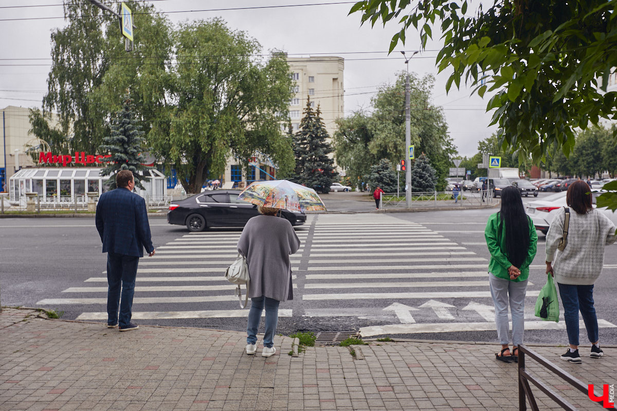 Вы уже готовы вытащить бубен и начать призывать солнце танцем и песней «Лето, где ты»? Возможно, только это и может нас спасти, ведь прогноз погоды на текущую неделю неутешителен. Ни тополиного пуха, ни жары, как в известном хите 90-х, ждать не стоит. Как вам, например, 17 градусов днем?
