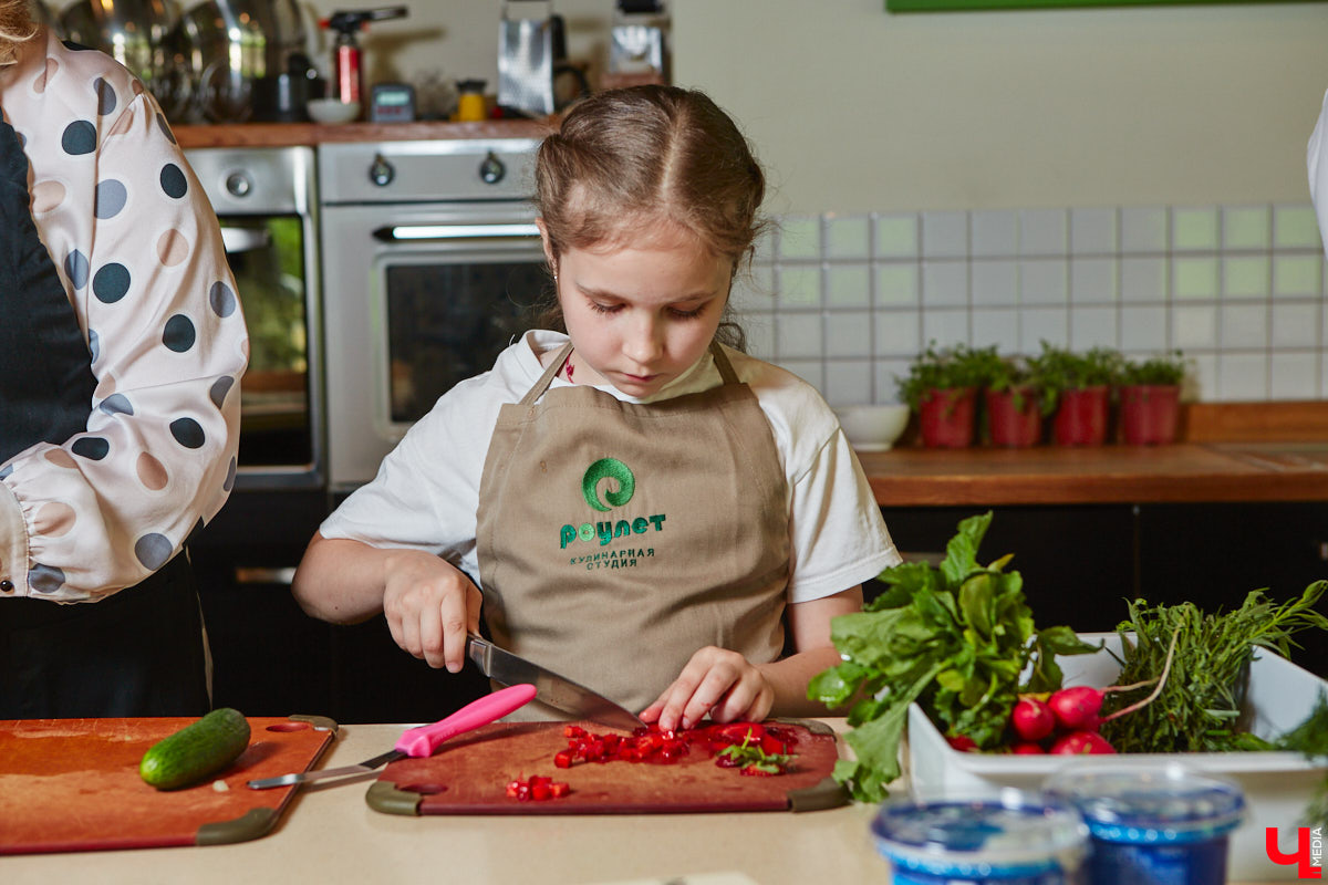 Владимирский реставратор, как опытный ресторатор, исследовала влияние цвета ингредиентов на вкус приготовленной еды и выяснила, какое блюдо можно назвать лидером летней красочной палитры.