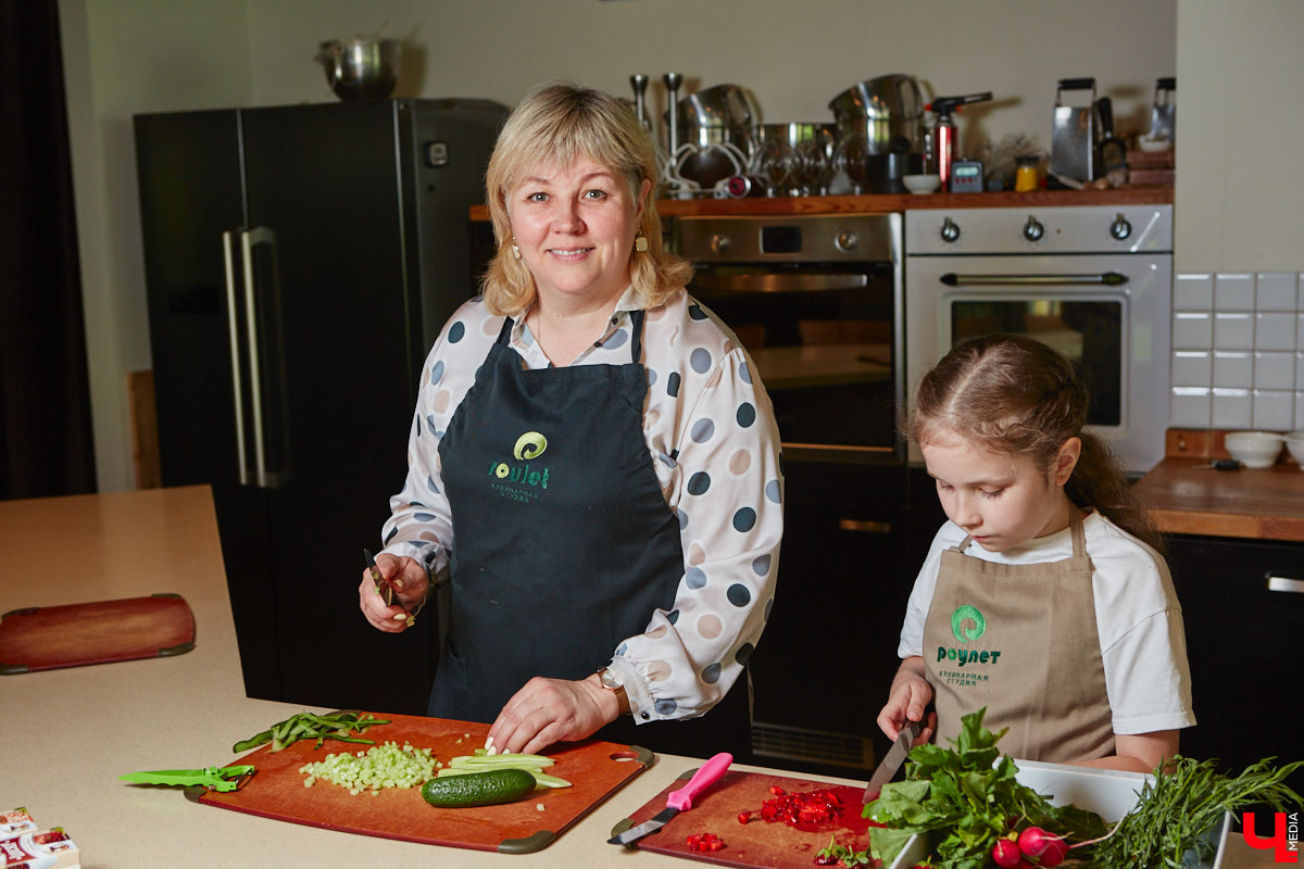 Владимирский реставратор, как опытный ресторатор, исследовала влияние цвета ингредиентов на вкус приготовленной еды и выяснила, какое блюдо можно назвать лидером летней красочной палитры.