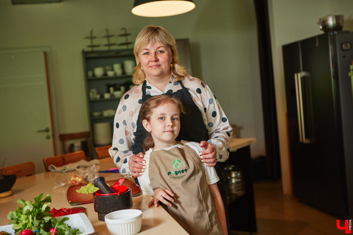 Владимирский реставратор, как опытный ресторатор, исследовала влияние цвета ингредиентов на вкус приготовленной еды и выяснила, какое блюдо можно назвать лидером летней красочной палитры.