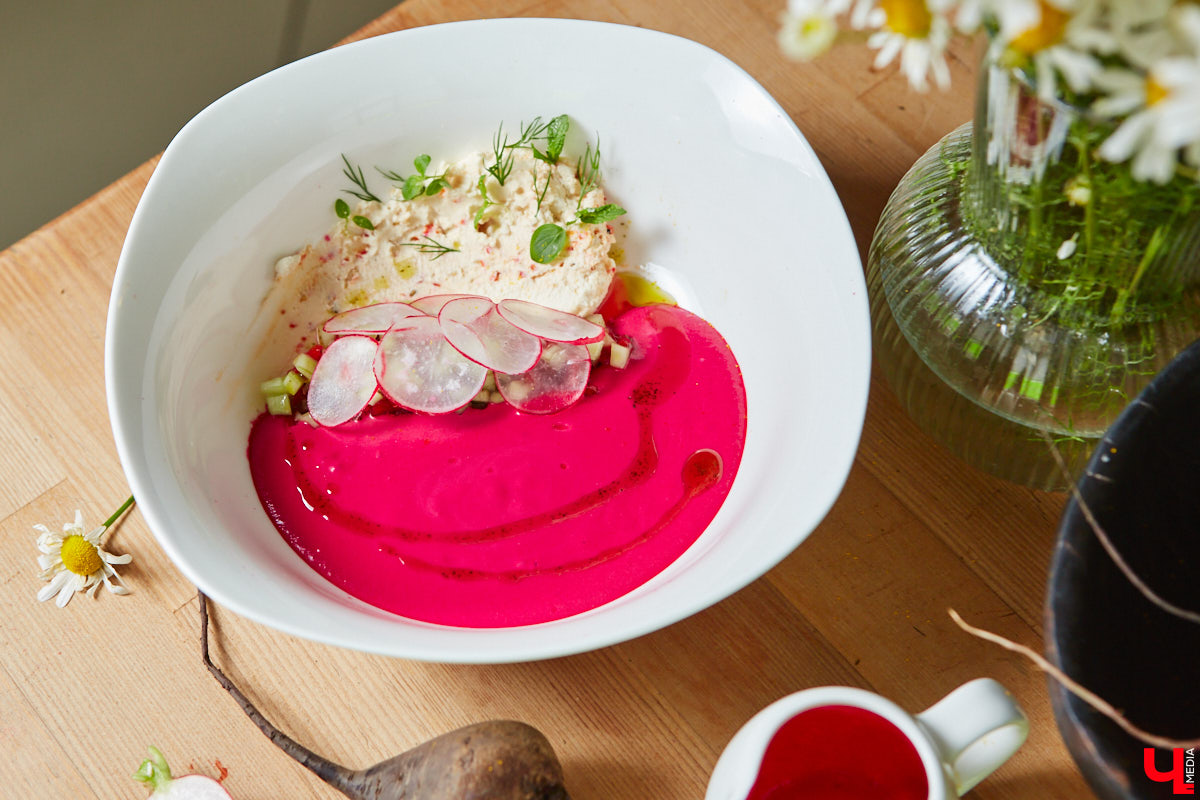 Владимирский реставратор, как опытный ресторатор, исследовала влияние цвета ингредиентов на вкус приготовленной еды и выяснила, какое блюдо можно назвать лидером летней красочной палитры.