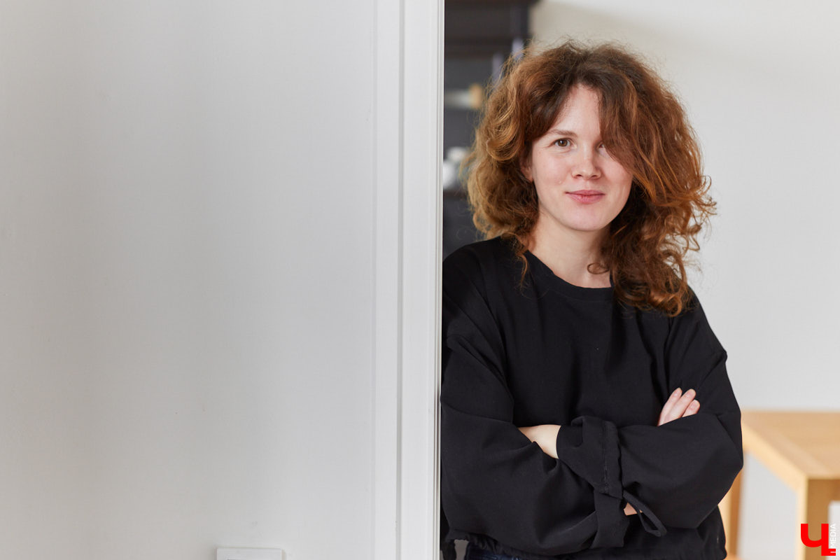 Помните, когда мама отправляла за хлебом, и по пути домой так хотелось откусить его хрустящую корочку? Или тот аромат на всю квартиру, когда бабушка пекла любимые булочки рано утром? Команда гастробистро Lucky Duck тоже скучает по этим воспоминаниям, а потому решила испечь те самые булочки. Чтобы каждый, кто попробует их, мог вернуться во времена, когда деревья были большими.