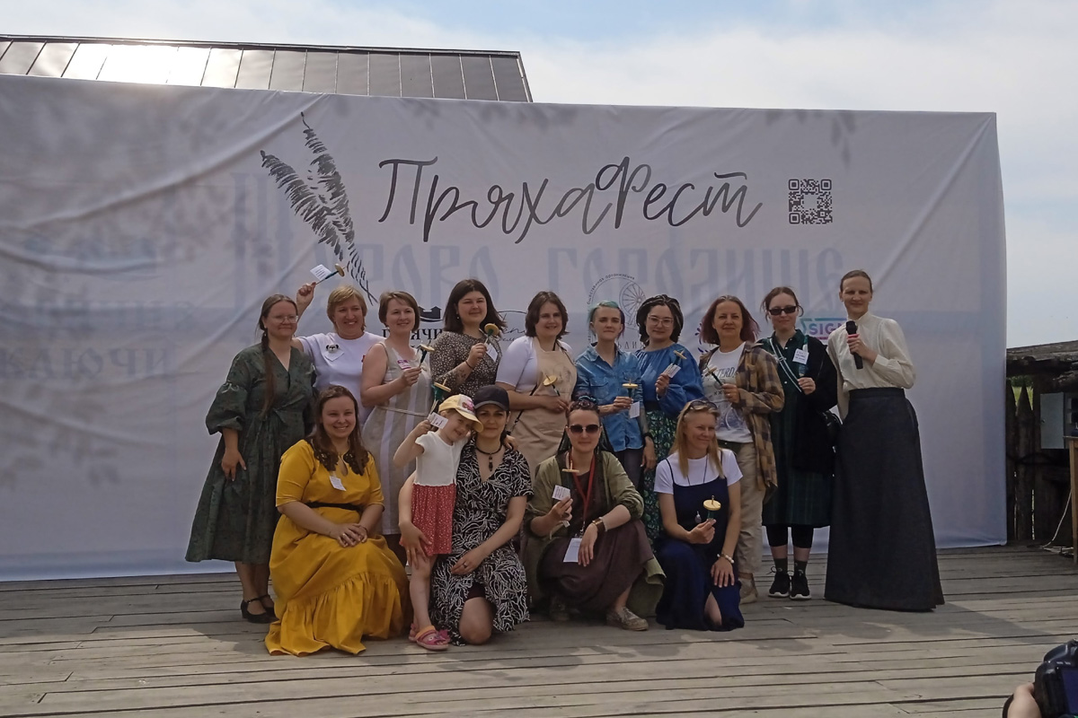 Даем старт концертам со звездами под открытым небом в Суздале! Ирина Забияка и группа «Чили», «Братья Грим», экс-солистка золотого состава группы «Стрелки» Юлия Беретта и экс-солист «Отпетых мошенников» Гарик Богомазов уже на следующей неделе выступят в городе-музее на «Дискотеке миллениум». «БаняФест» в августе станет не менее жарким! «Крематорий», 5sta Family — будет много хитов и не только.