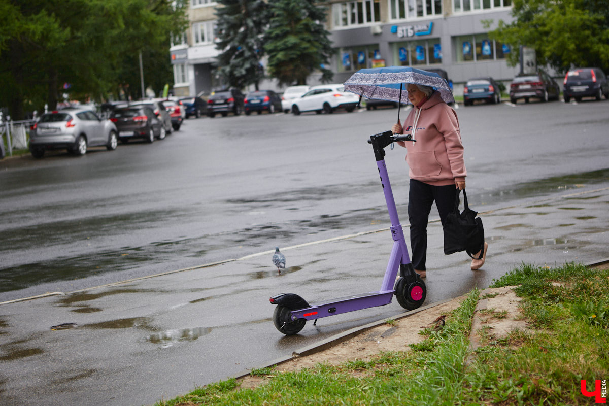 Синоптики уверяют: июль в 33-м регионе наконец-то включит летний режим! Даже не верится, правда? Есть ли тут подвох? Разумеется. Во-первых, жаркий период окажется недолгим, а во-вторых, к нему будет прилагаться еще кое-что малоприятное.