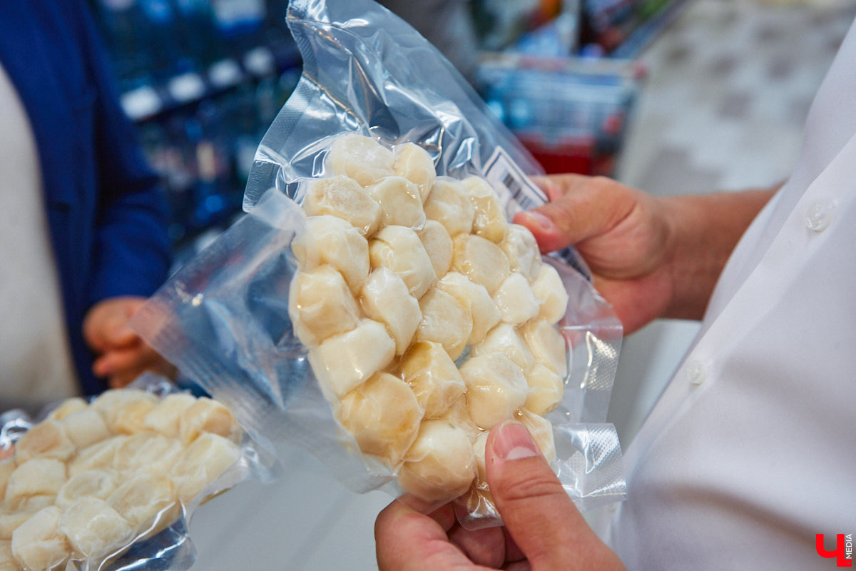 Павел Кузнецов — отец четверых детей, продвигающий в нашем городе чемоданы-самокаты с аккумулятором и голубые яйца от гламурных курочек, вдохновляется на домашней кухне смелыми кулинарными экспериментами. И сегодня мы вместе с вами станем свидетелями одного из них.