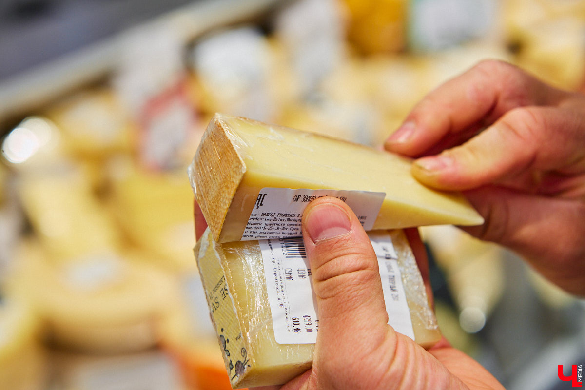 Павел Кузнецов — отец четверых детей, продвигающий в нашем городе чемоданы-самокаты с аккумулятором и голубые яйца от гламурных курочек, вдохновляется на домашней кухне смелыми кулинарными экспериментами. И сегодня мы вместе с вами станем свидетелями одного из них.