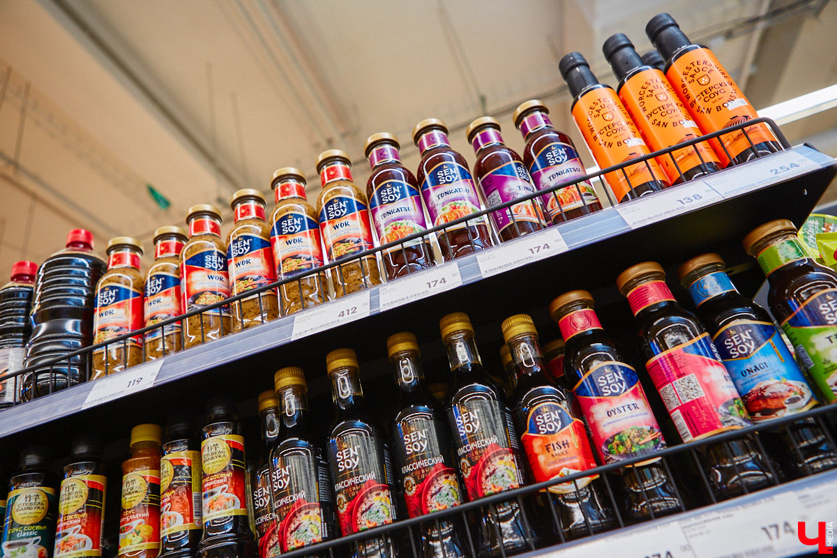 Павел Кузнецов — отец четверых детей, продвигающий в нашем городе чемоданы-самокаты с аккумулятором и голубые яйца от гламурных курочек, вдохновляется на домашней кухне смелыми кулинарными экспериментами. И сегодня мы вместе с вами станем свидетелями одного из них.