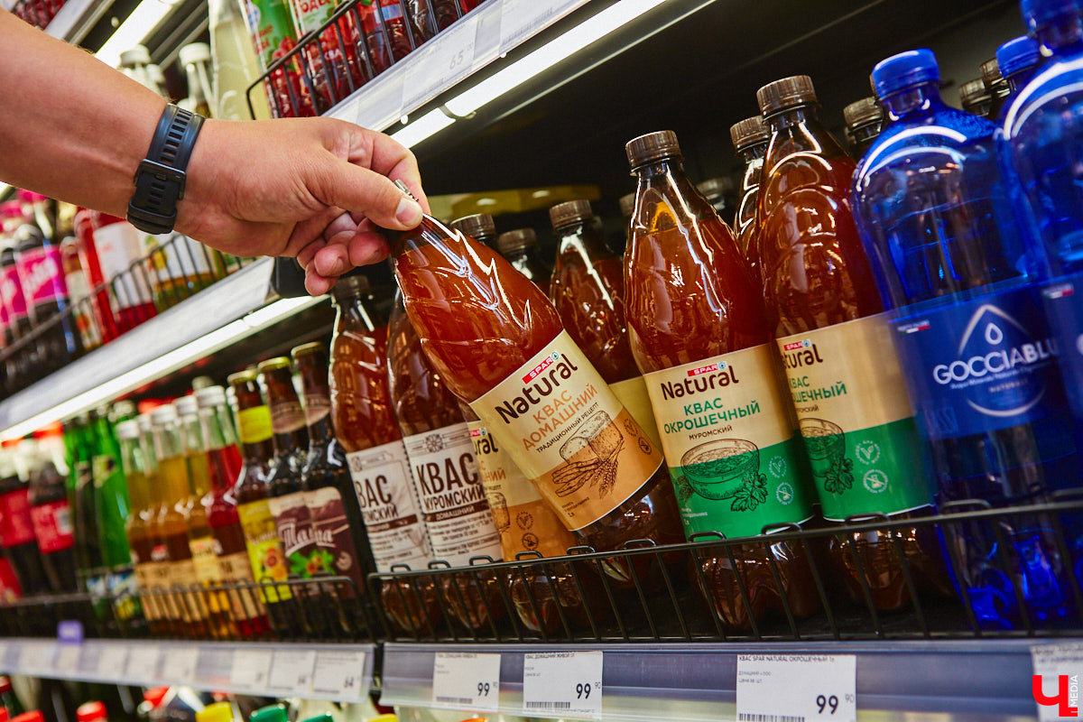 Павел Кузнецов — отец четверых детей, продвигающий в нашем городе чемоданы-самокаты с аккумулятором и голубые яйца от гламурных курочек, вдохновляется на домашней кухне смелыми кулинарными экспериментами. И сегодня мы вместе с вами станем свидетелями одного из них.