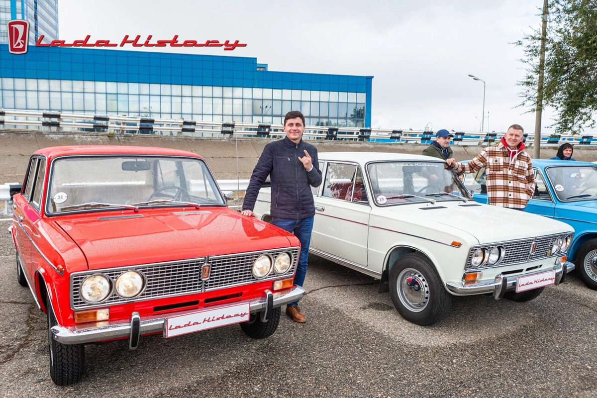 В нулевых у родителей Игоря Морозова была советская «тройка». Будучи тогда маленьким мальчиком, он хорошо запомнил те красные «Жигули». Потом машину продали, но спустя долгий срок она чудом вернулась в семью и даже получила имя. А вместе с ним и новую жизнь. На преображение своей «Танюши» владимирец потратил 10 лет и около миллиона рублей.