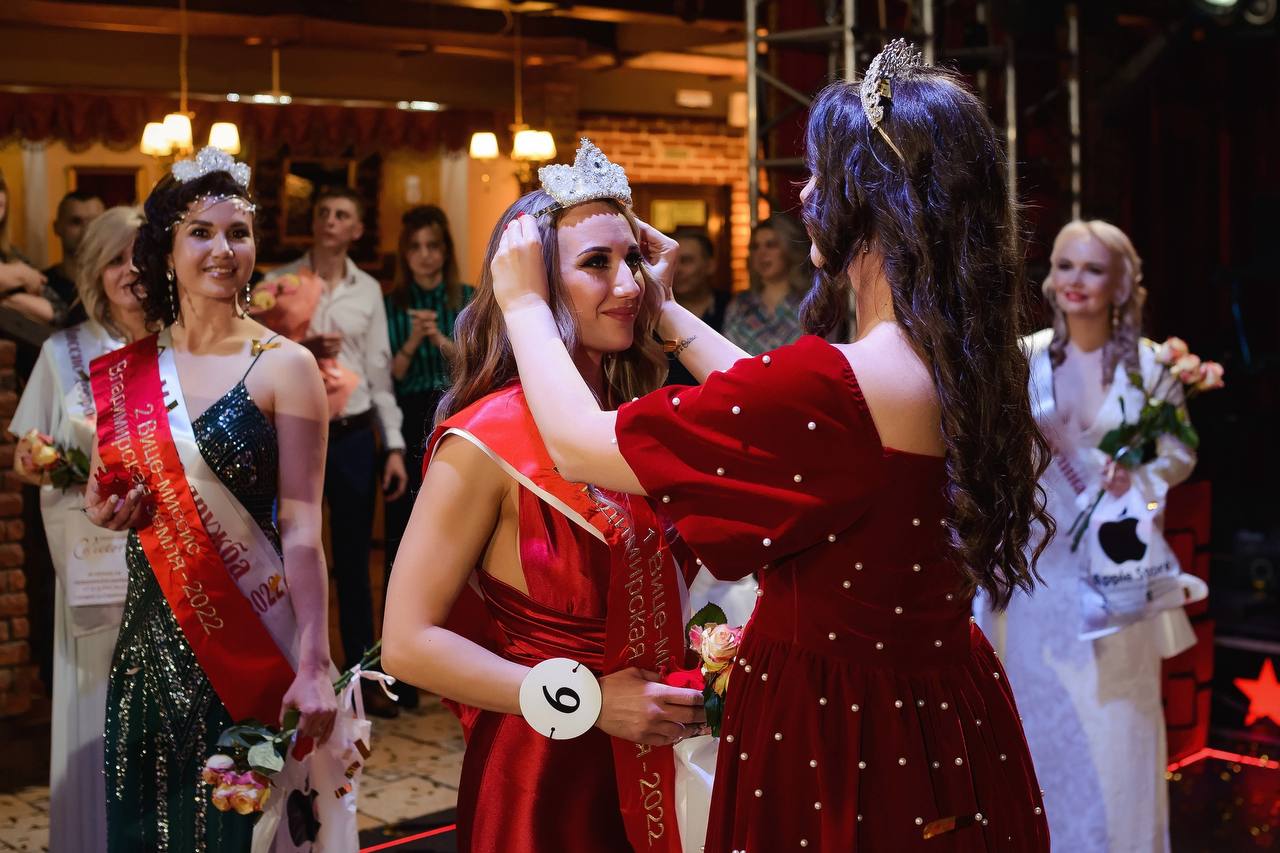 В этом году модельному агентству Victory исполняется 6 лет. В сентябре школа моделей с одноименным названием откроется во Владимире! О программе обучения, перспективах и о том, сложно ли найти свою нишу в fashion-индустрии областного центра, «Ключ-Медиа» узнал из первых уст, от руководителя школы Виктории Селеметовой.