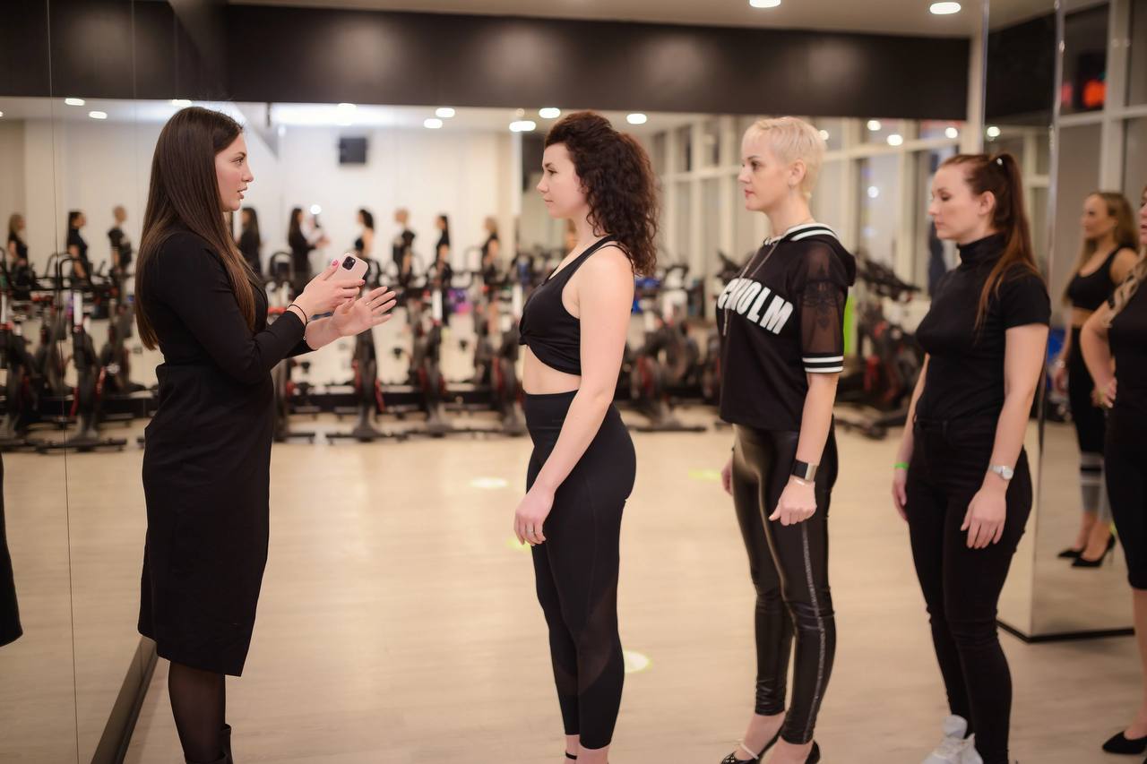 В этом году модельному агентству Victory исполняется 6 лет. В сентябре школа моделей с одноименным названием откроется во Владимире! О программе обучения, перспективах и о том, сложно ли найти свою нишу в fashion-индустрии областного центра, «Ключ-Медиа» узнал из первых уст, от руководителя школы Виктории Селеметовой.