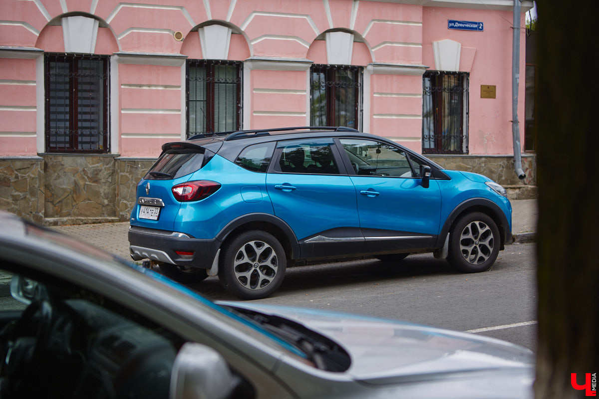 Во Владимире хотят создать почти 900 платных парковочных мест. А как у нас обстоят дела с бесплатными? Найти стоянку в центре — задача не из простых. Но если постараться, то вполне реально. «Ключ-Медиа» задался этой целью и готов поделиться с вами, где сейчас можно оставить автомобиль, не заплатив ни рубля.