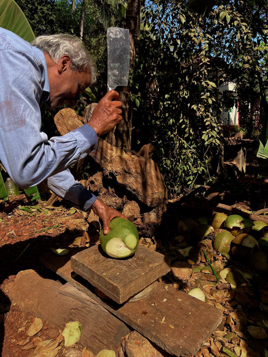 При мысли об экзотическом курорте на ум чаще всего приходят два популярных направления — Гоа и Бали. Сразу представляется райский уголок из одной известной рекламы. Но настолько ли там хорошо, как нам показывают? Специально для «Ключ-Медиа» владимирский видеограф Влада Соболь сравнила обе локации и поведала нам, где же на самом деле лучше.