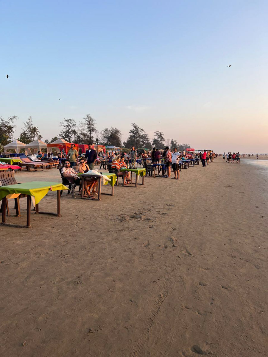 При мысли об экзотическом курорте на ум чаще всего приходят два популярных направления — Гоа и Бали. Сразу представляется райский уголок из одной известной рекламы. Но настолько ли там хорошо, как нам показывают? Специально для «Ключ-Медиа» владимирский видеограф Влада Соболь сравнила обе локации и поведала нам, где же на самом деле лучше.