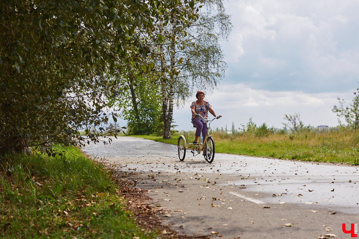 Август зашел с козырей, подарив нам долгожданные зной и безоблачное небо. Надеемся, вы воспользовались нашим советом отправиться бегом на пляж, ведь не факт, что такая возможность еще представится в ближайшее время.