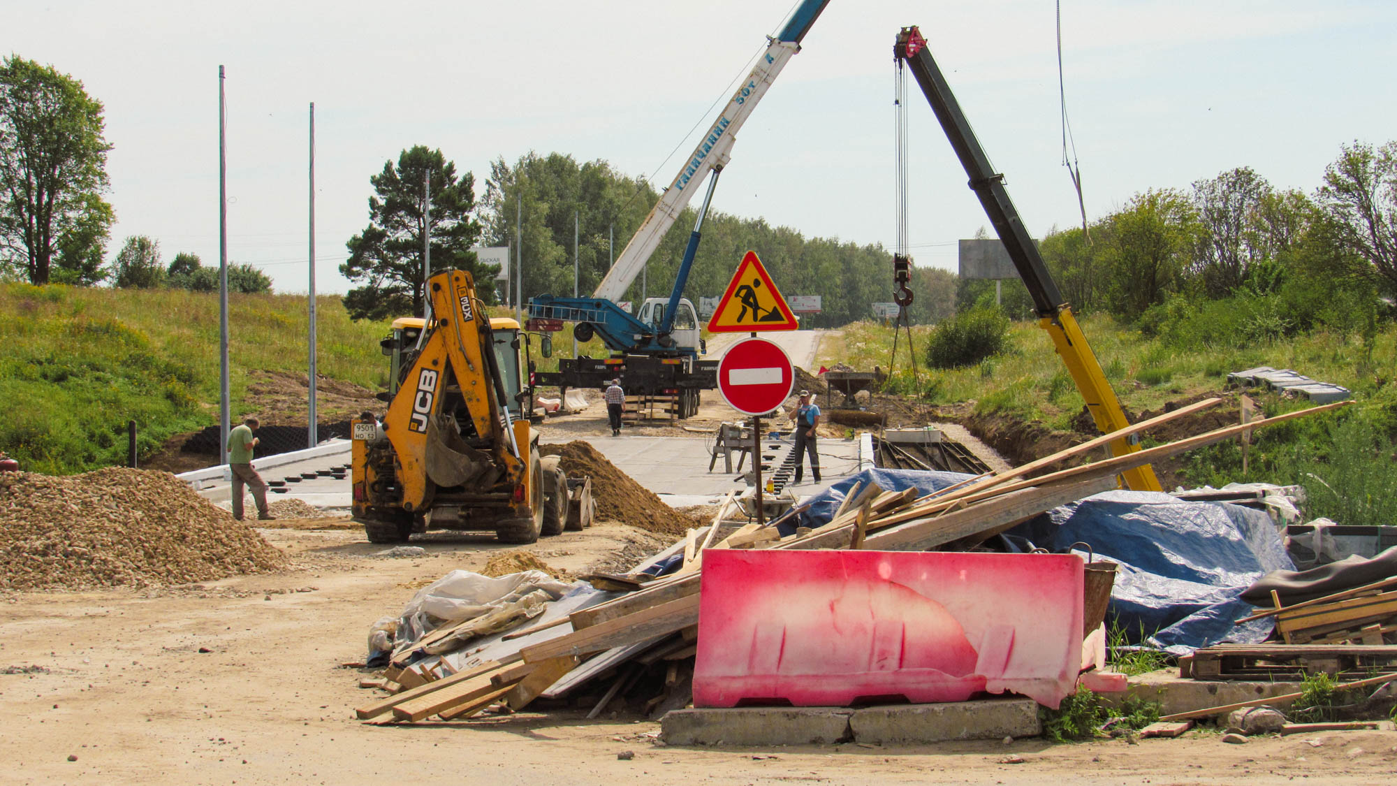 Как продвигается строительство Рпенского проезда? Когда починят мост через Мжару, чтобы открыть южный въезд в Суздаль? И, наконец, из-за чего владимирцы недовольны общественным транспортом? Ответы на эти вопросы вы найдете в нашем новом обзоре дорожных новостей.