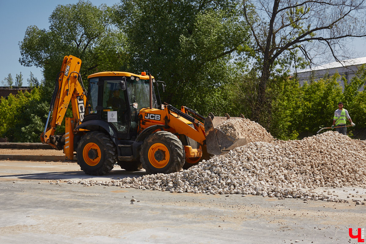 Как продвигается строительство Рпенского проезда? Когда починят мост через Мжару, чтобы открыть южный въезд в Суздаль? И, наконец, из-за чего владимирцы недовольны общественным транспортом? Ответы на эти вопросы вы найдете в нашем новом обзоре дорожных новостей.