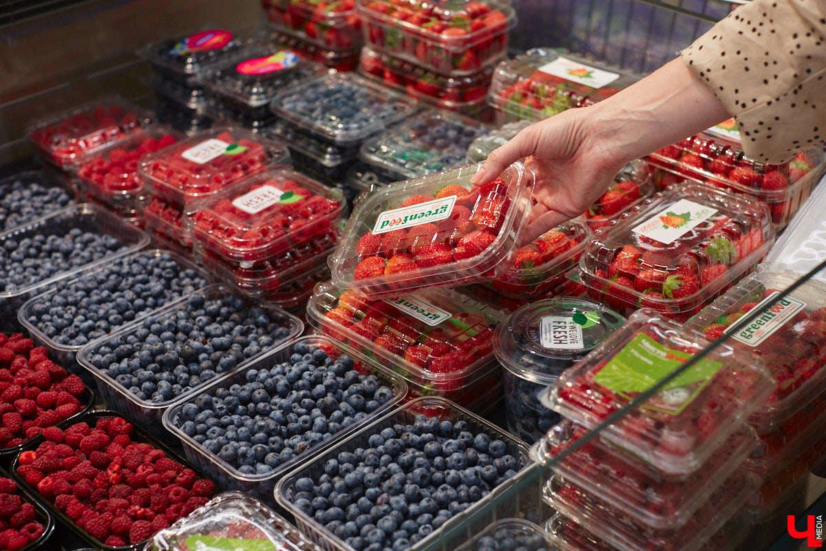 А почему бы сегодня нам не приготовить пылающий фруктовый пирог? Да еще и самый быстрый. К тому же из рисовой муки. Главным ингредиентом летнего блюда станут сочные и яркие абрикосы! Эксперимент проведем под присмотром главного кулинарного эксперта.