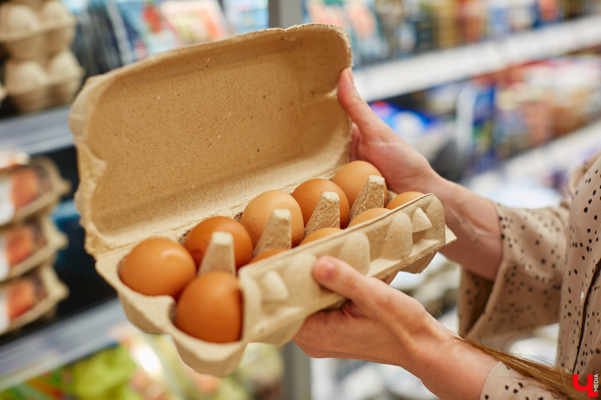 А почему бы сегодня нам не приготовить пылающий фруктовый пирог? Да еще и самый быстрый. К тому же из рисовой муки. Главным ингредиентом летнего блюда станут сочные и яркие абрикосы! Эксперимент проведем под присмотром главного кулинарного эксперта.