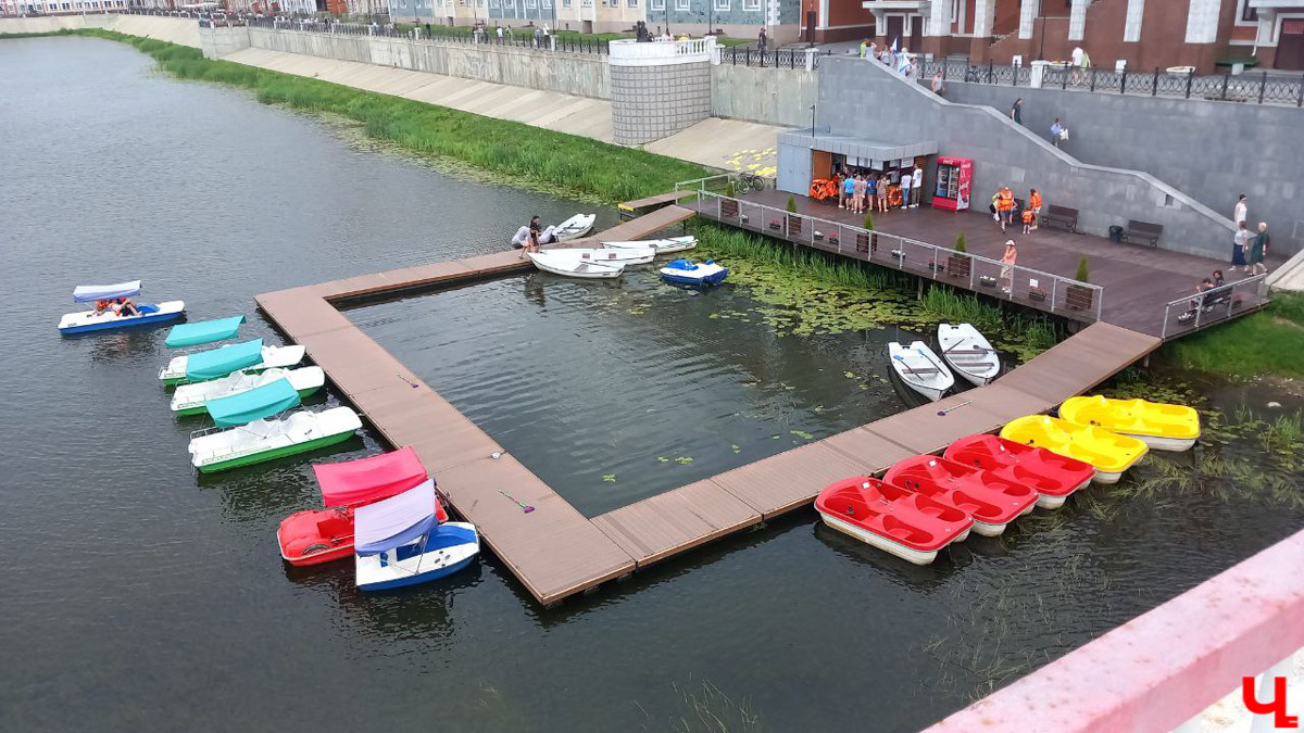 До выходных рукой подать, и всем нам нужны впечатления! Неплохим вариантом станет путешествие в Йошкар-Олу. До недавнего времени данное направление совсем не привлекало туристов. Сейчас же в городе тысячи гостей. Мы решили выяснить, почему, отправившись в столицу Республики Марий Эл на разведку.