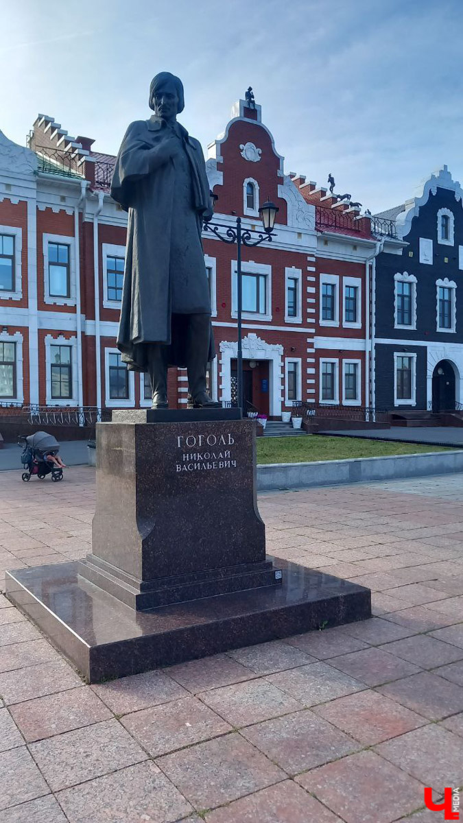 До выходных рукой подать, и всем нам нужны впечатления! Неплохим вариантом станет путешествие в Йошкар-Олу. До недавнего времени данное направление совсем не привлекало туристов. Сейчас же в городе тысячи гостей. Мы решили выяснить, почему, отправившись в столицу Республики Марий Эл на разведку.