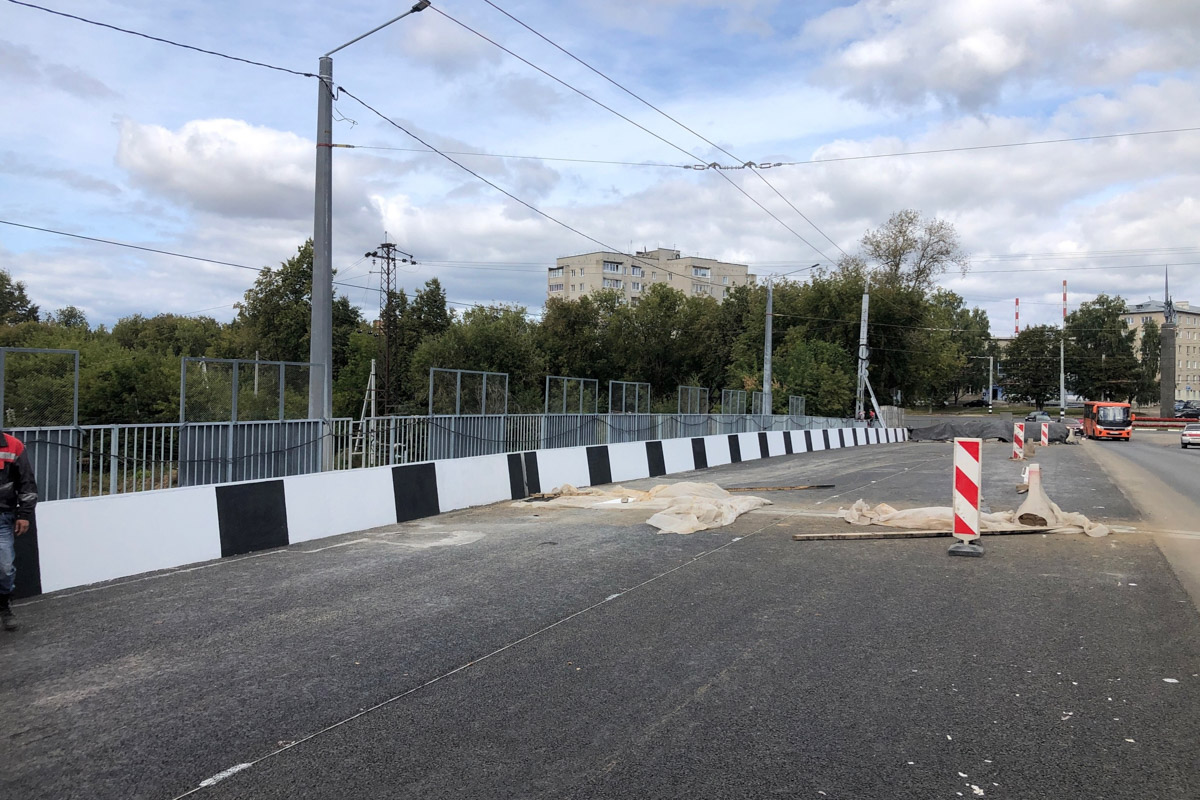 До завершения работ осталось… И правда, интересно узнать, как обстоят дела на масштабных стройках мостов и автомагистралей Владимирской области, которые вот-вот должны подойти к концу. Рассказываем об этом в нашем новом дорожном обзоре.