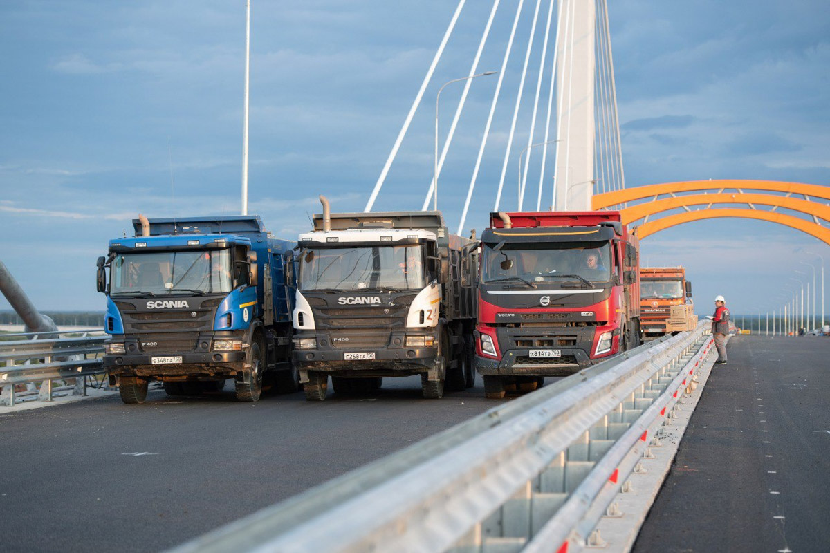 До завершения работ осталось… И правда, интересно узнать, как обстоят дела на масштабных стройках мостов и автомагистралей Владимирской области, которые вот-вот должны подойти к концу. Рассказываем об этом в нашем новом дорожном обзоре.