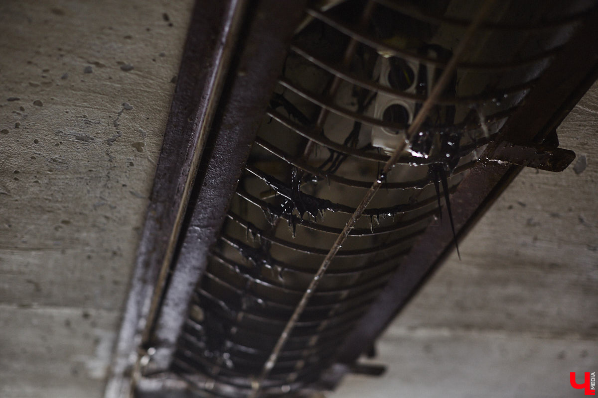 Вы часто пользуетесь подземными пешеходными переходами? В областном центре таких всего три, но назвать их образцово-показательными, к сожалению, нельзя. «Ключ-Медиа» спустился в тоннели под проезжей частью, чтобы показать, почему.