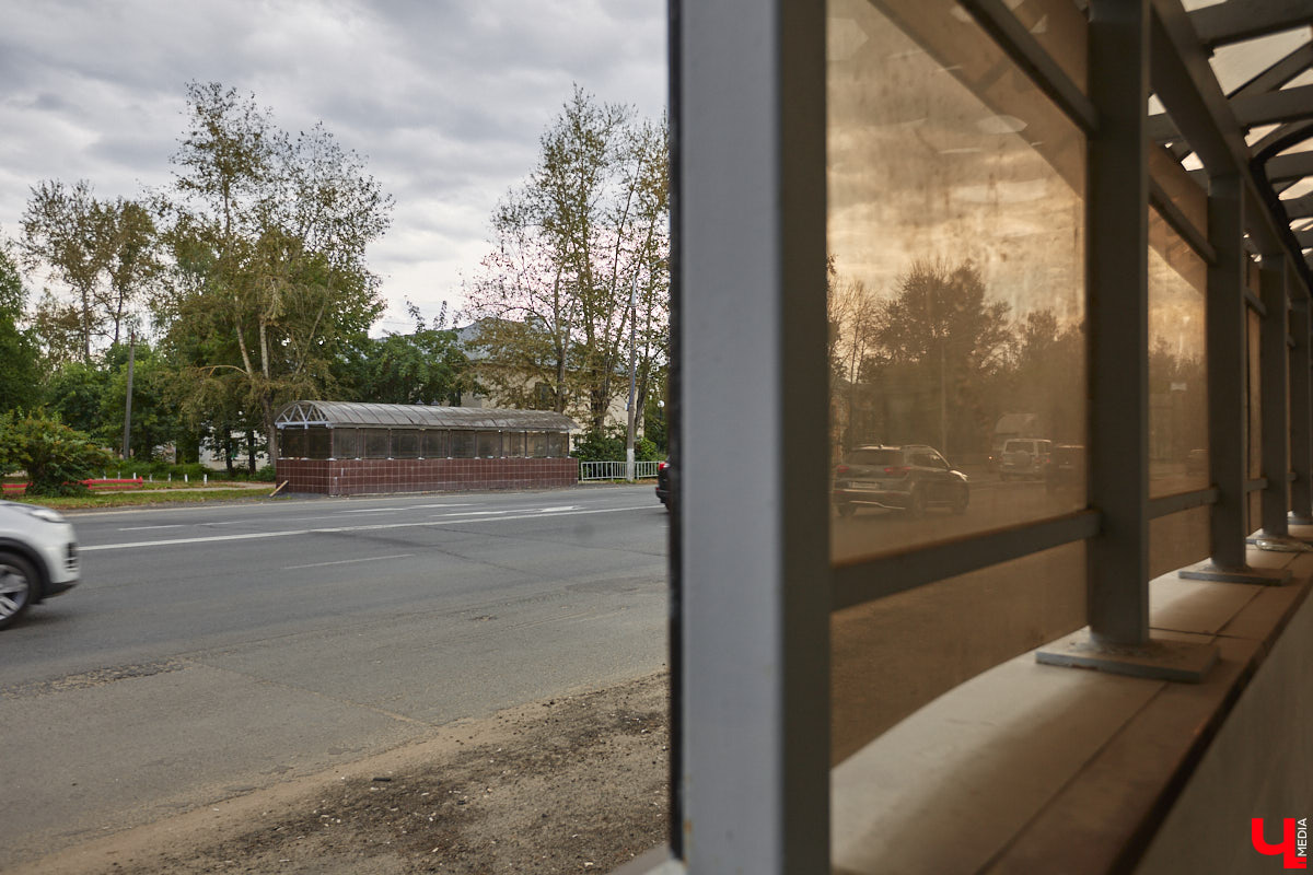 Вы часто пользуетесь подземными пешеходными переходами? В областном центре таких всего три, но назвать их образцово-показательными, к сожалению, нельзя. «Ключ-Медиа» спустился в тоннели под проезжей частью, чтобы показать, почему.