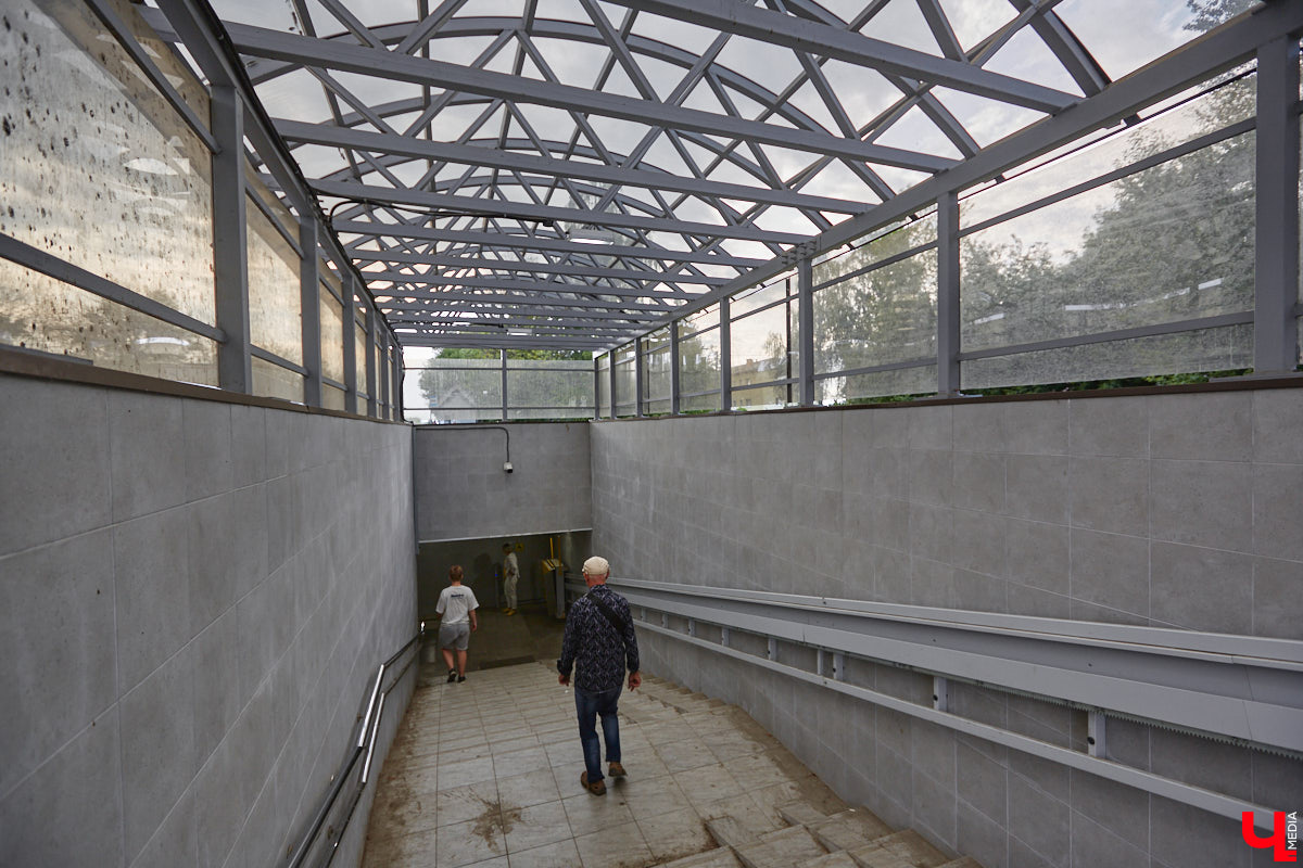 Вы часто пользуетесь подземными пешеходными переходами? В областном центре таких всего три, но назвать их образцово-показательными, к сожалению, нельзя. «Ключ-Медиа» спустился в тоннели под проезжей частью, чтобы показать, почему.