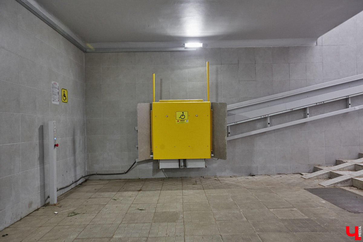 Вы часто пользуетесь подземными пешеходными переходами? В областном центре таких всего три, но назвать их образцово-показательными, к сожалению, нельзя. «Ключ-Медиа» спустился в тоннели под проезжей частью, чтобы показать, почему.