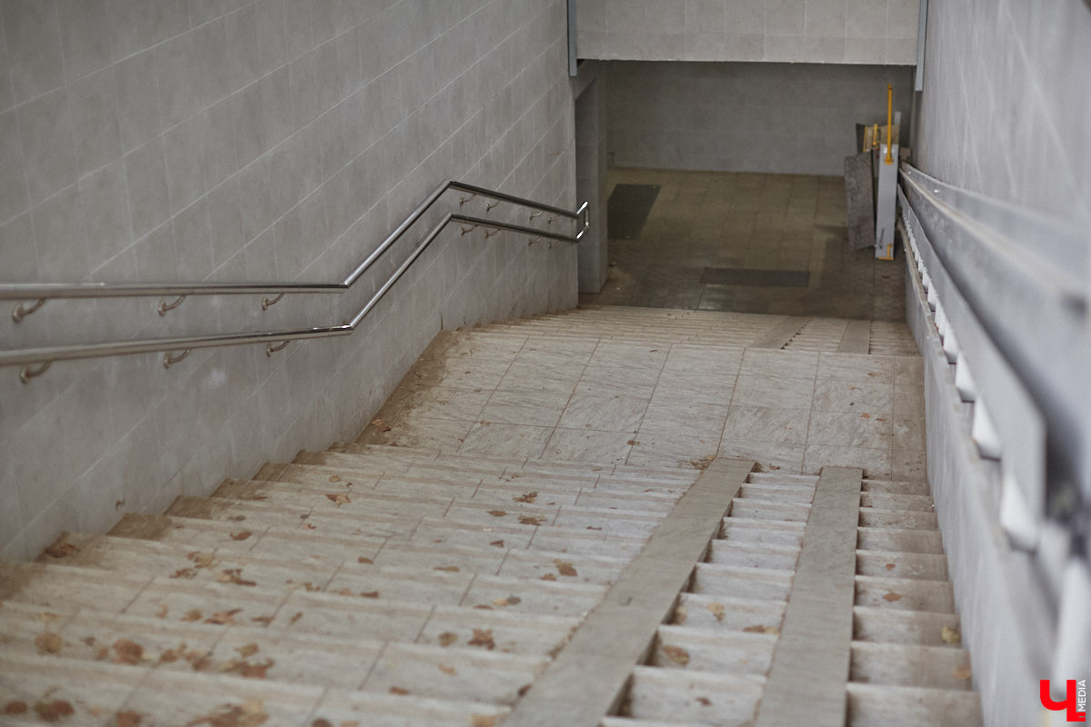 Вы часто пользуетесь подземными пешеходными переходами? В областном центре таких всего три, но назвать их образцово-показательными, к сожалению, нельзя. «Ключ-Медиа» спустился в тоннели под проезжей частью, чтобы показать, почему.