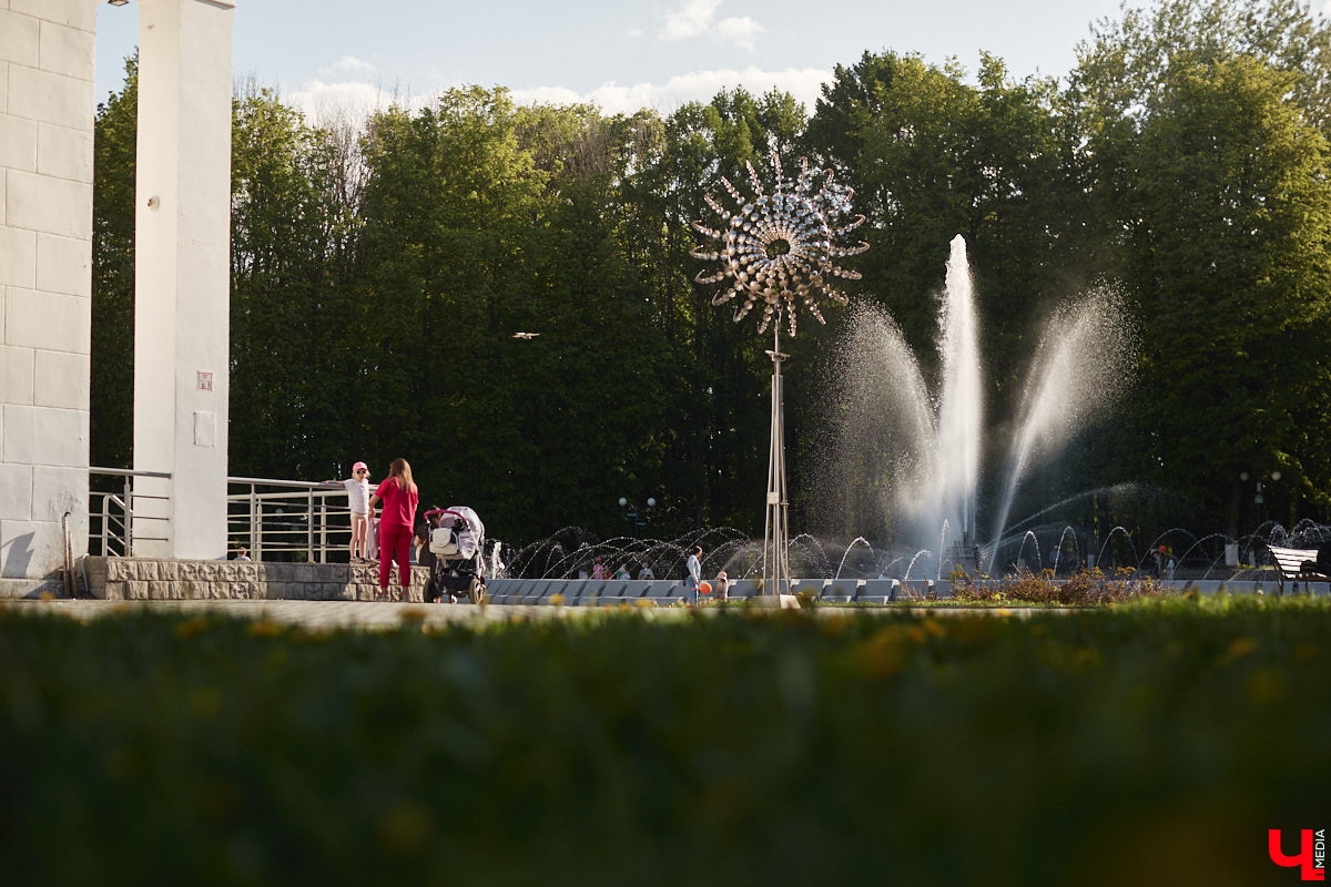 Вы уже настроились на осень и приготовились перелистнуть календарь на 3 сентября? Погодите, погода требует продолжения банкета. Август, который еще вчера планировал раньше времени уступить место своему соседу, передумал. Прогноз на ближайшие недели обещает много сюрпризов, причем приятных!