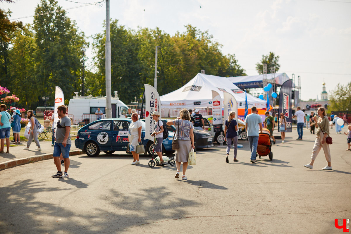 Уже в эти выходные Владимир отметит свой день рождения. И если программа праздника уже известна, то теперь пришло время узнать схему движения транспорта, ведь центр города традиционно будет закрыт для проезда.