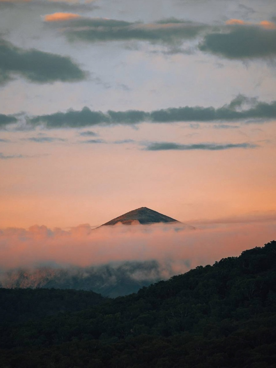 России есть чем удивить! И Мария Беспалова из Владимира убедилась в этом лично. Вместе с командой она совершила тур по Сибири и Дальнему Востоку, оценив самые необычные туристические проекты. Что предлагают приезжим креативные предприниматели нашей страны? Читайте в материале «Ключ-Медиа».