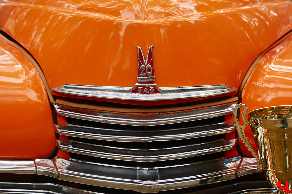 «Ретро-Гараж 2023» собрал более 150 участников! Самый популярный фестиваль ретроавтомобилей во Владимирской области прошел в эту субботу в экоотеле «ВеЛес». Организаторам в шестой раз удалось удивить гостей, участников и даже членов жюри, среди которых были известные блогеры Дарья Мороз и Елена Лисовская, она же «Лиса рулит!». Потрясающие ретроавтомобили, мотоциклы, велосипеды, красивые девушки и удивительные истории «Ретро-Гаража» — в фоторепортаже «Ключ-Медиа».