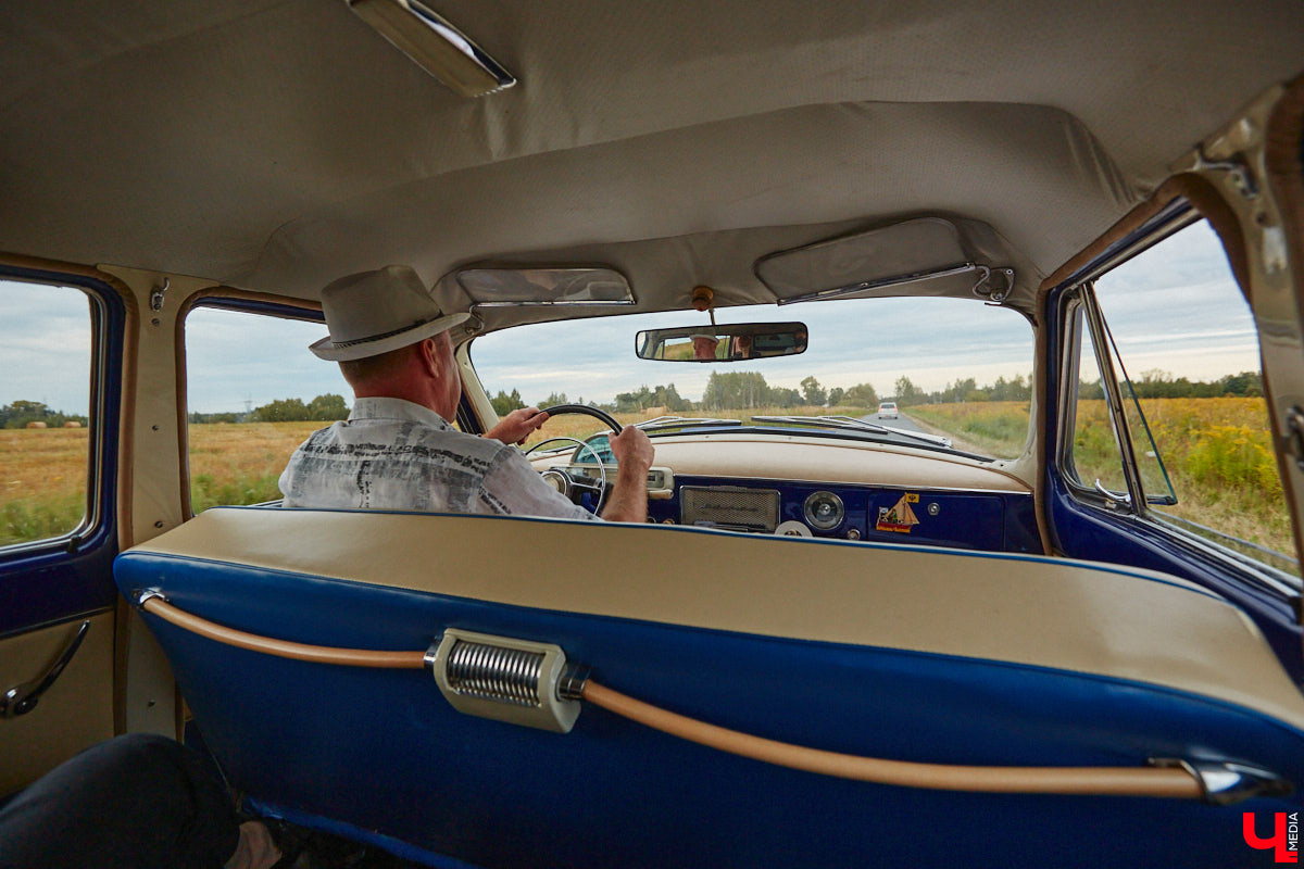 «Ретро-Гараж 2023» собрал более 150 участников! Самый популярный фестиваль ретроавтомобилей во Владимирской области прошел в эту субботу в экоотеле «ВеЛес». Организаторам в шестой раз удалось удивить гостей, участников и даже членов жюри, среди которых были известные блогеры Дарья Мороз и Елена Лисовская, она же «Лиса рулит!». Потрясающие ретроавтомобили, мотоциклы, велосипеды, красивые девушки и удивительные истории «Ретро-Гаража» — в фоторепортаже «Ключ-Медиа».