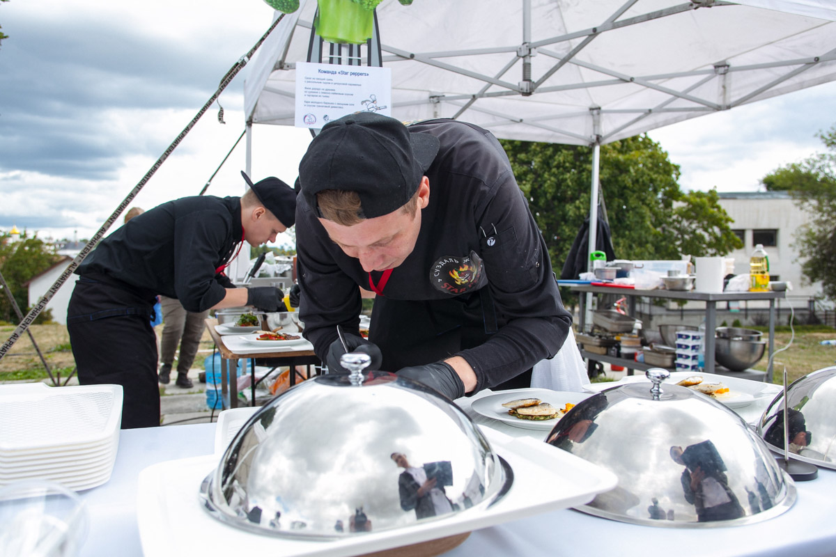 Суздаль готовится принять одно из самых ярких событий этого года. В городе-музее запланирован фестиваль гастрономии и воздухоплавания. Праздник пройдет на территории Главного туристического комплекса, и пропустить его никак нельзя!