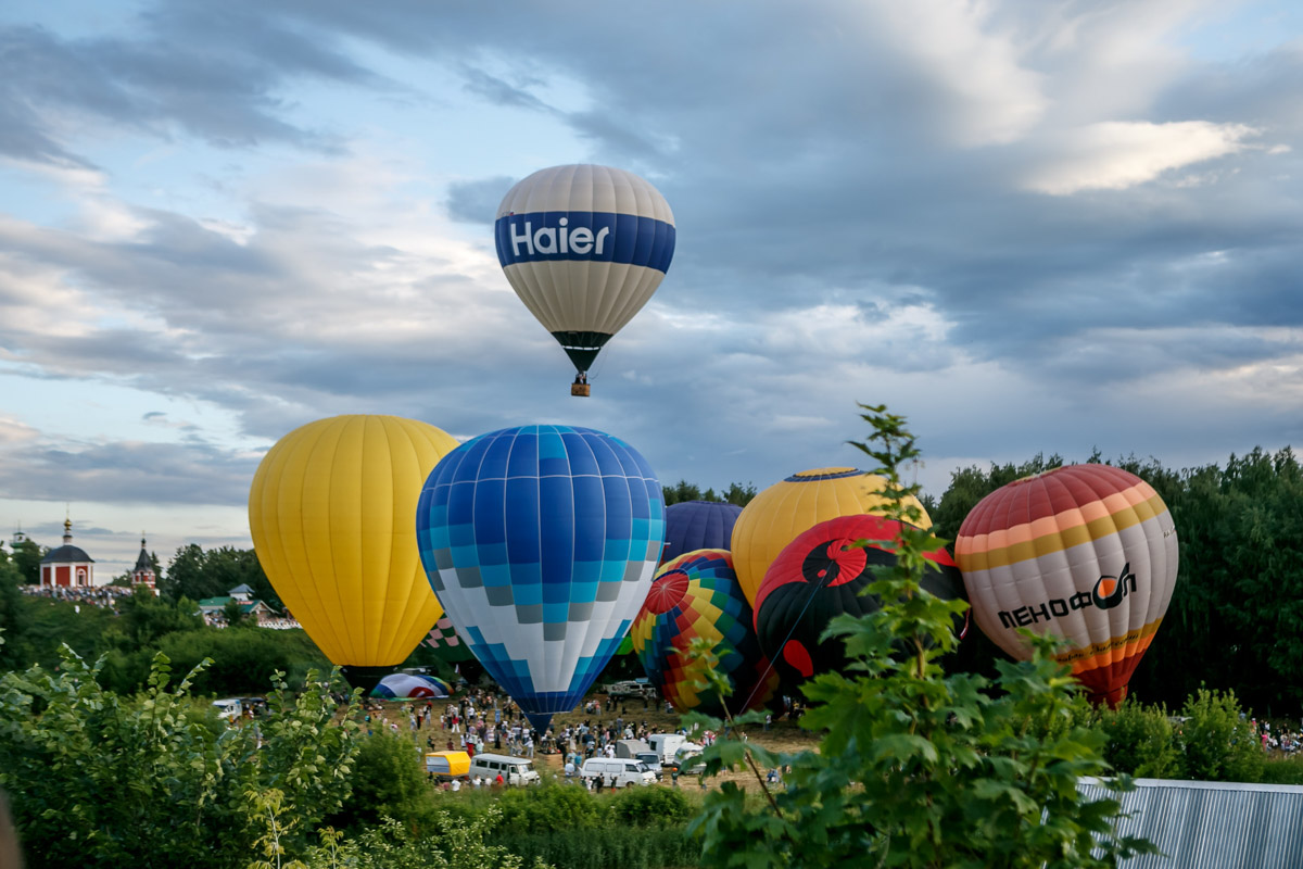 Суздаль готовится принять одно из самых ярких событий этого года. В городе-музее запланирован фестиваль гастрономии и воздухоплавания. Праздник пройдет на территории Главного туристического комплекса, и пропустить его никак нельзя!