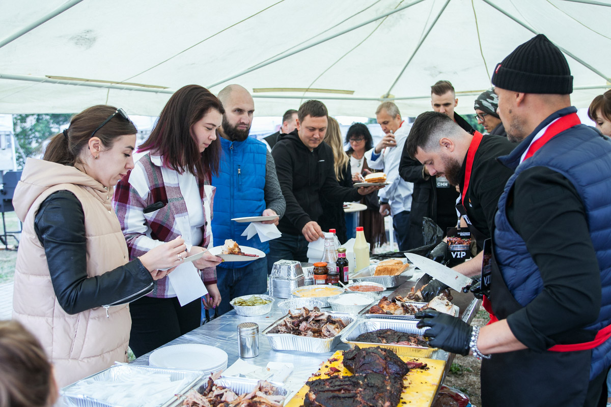 Суздаль готовится принять одно из самых ярких событий этого года. В городе-музее запланирован фестиваль гастрономии и воздухоплавания. Праздник пройдет на территории Главного туристического комплекса, и пропустить его никак нельзя!