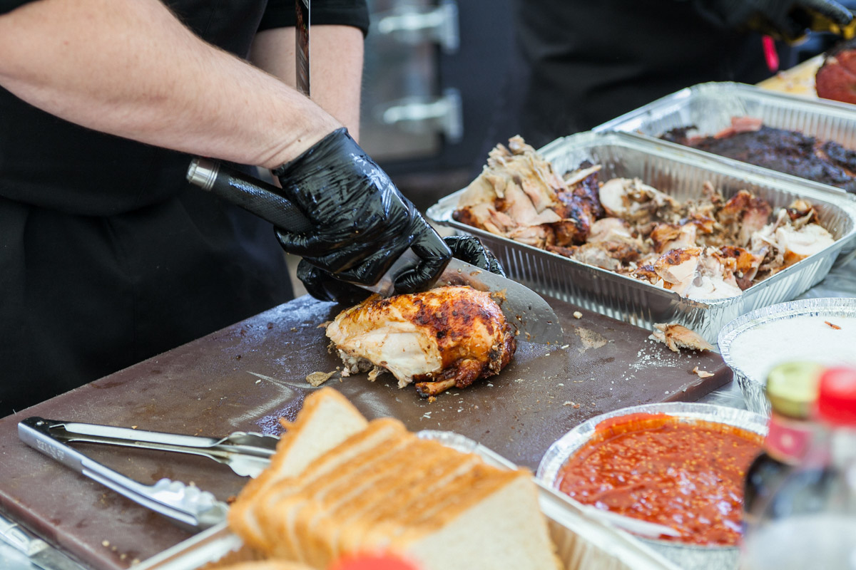 Суздаль готовится принять одно из самых ярких событий этого года. В городе-музее запланирован фестиваль гастрономии и воздухоплавания. Праздник пройдет на территории Главного туристического комплекса, и пропустить его никак нельзя!