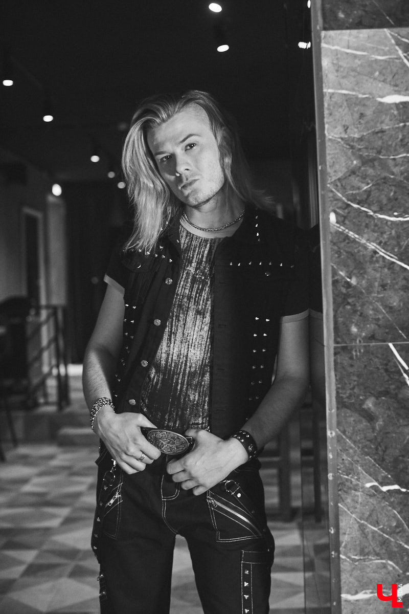 В 2017 — 2019 годах владимирская рок-группа Bosphorus Night подавала большие надежды, но ковид и локдаун подкосили многие творческие коллективы по всему миру. Выжили только сильнейшие. В этот список попали и наши музыканты. Подтверждение тому — первый полноформатный альбом Bosphorus Night «New Era». А намеченная уже на эту субботу его презентация станет не просто возрождением знаменитых Bosphorus Night Party, но чем-то еще более зрелищным и шокирующим.