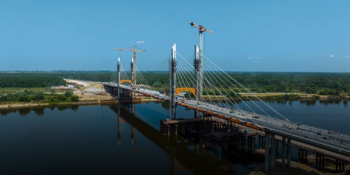 Уже завтра, 9 сентября, во Владимире пройдет седьмой полумарафон «Золотые ворота». Проезд в центре города, как вы понимаете, во время забега перекроют. Какой же будет схема объезда? Эта и другая актуальная информация в нашем новом дорожном обзоре.