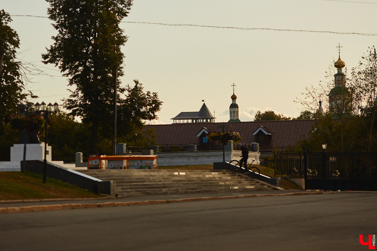 Мы все любим наш город, поэтому хотим его улучшить. А расти, признаемся честно, есть куда. У инженера Алексея Владимирова накопилась уйма конструктивных предложений по реформированию центра областной столицы, которыми он и поделился с «Ключ-Медиа».