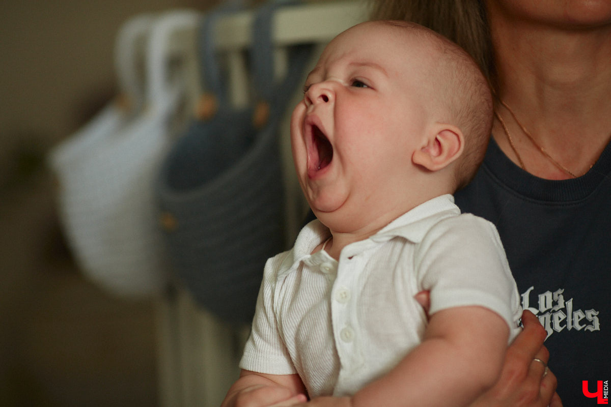 Дети — драгоценный подарок. Вот только некоторым в погоне за этим счастьем приходится пройти нелегкий путь. Мария Костомарова и ее супруг Александр провели в ожидании заветных полосок на тесте целых пять лет. О том, как не потерять вкус к жизни и почему все-таки нужно верить в чудо, женщина рассказала в откровенном интервью «Ключ-Медиа».