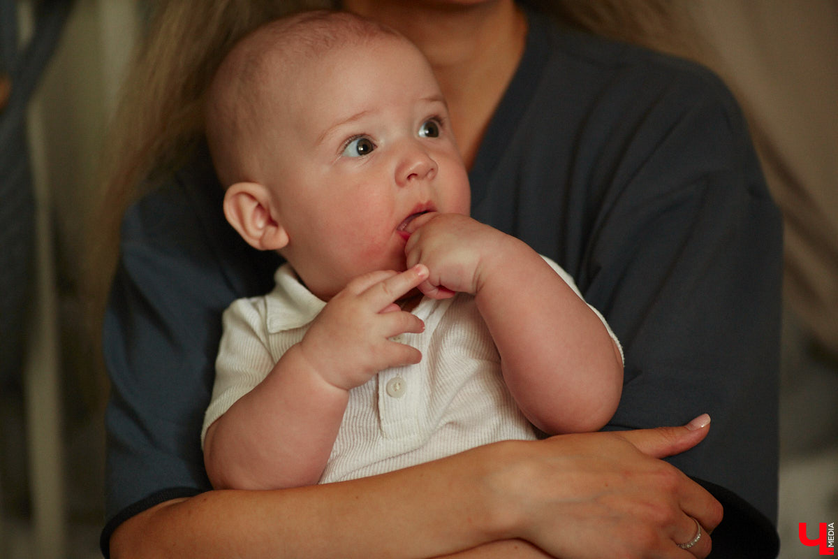 Дети — драгоценный подарок. Вот только некоторым в погоне за этим счастьем приходится пройти нелегкий путь. Мария Костомарова и ее супруг Александр провели в ожидании заветных полосок на тесте целых пять лет. О том, как не потерять вкус к жизни и почему все-таки нужно верить в чудо, женщина рассказала в откровенном интервью «Ключ-Медиа».