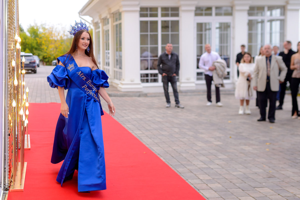 10 сентября в областном центре отгремело празднование грандиозного события в мире фэшн-индустрии 33-го региона. Речь идет про открытие во Владимире школы красоты, моды и хороших манер, эстетического и творческого развития личности Victory и шестилетие одноименного модельного агентства. Как все прошло — читайте в нашем материале.