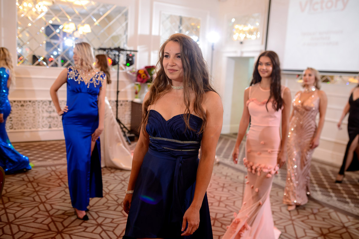 10 сентября в областном центре отгремело празднование грандиозного события в мире фэшн-индустрии 33-го региона. Речь идет про открытие во Владимире школы красоты, моды и хороших манер, эстетического и творческого развития личности Victory и шестилетие одноименного модельного агентства. Как все прошло — читайте в нашем материале.