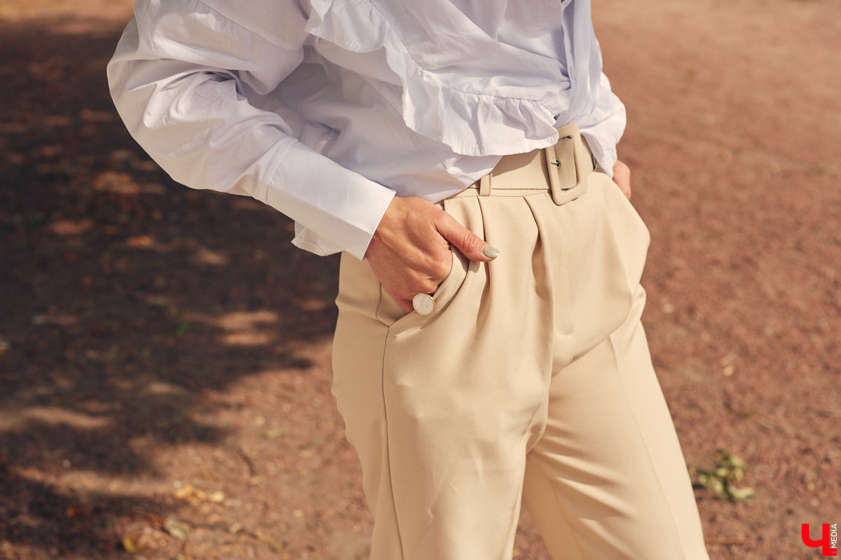 Любая одежда может сказать о человеке гораздо больше, чем тысяча слов. Визажист из Владимира Татьяна Зубачева уверена, понять настроение собеседника можно лишь по тому, что человек утром достал из своего гардероба. Предлагаем проверить эту теорию на ней самой.